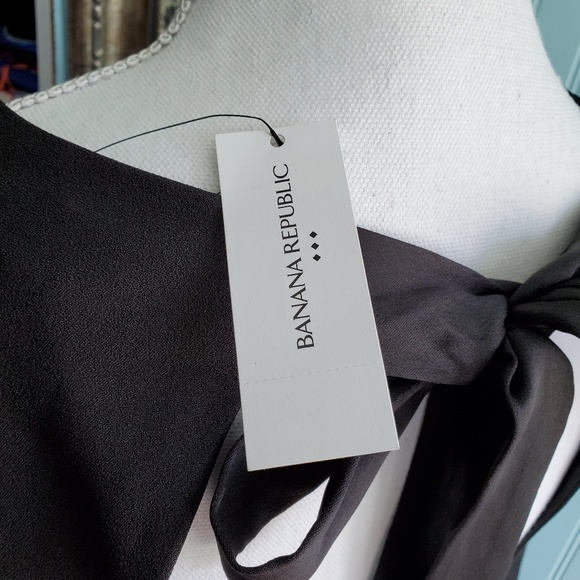 NWT Banana Republic Little Black Dress - Picture 3 of 4